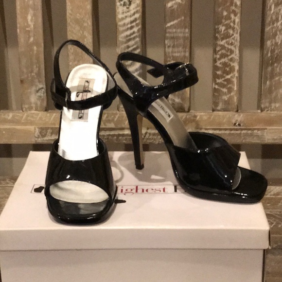 Shoes - New in box! Women’s Black heels